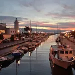 Tra Mare E Pineta