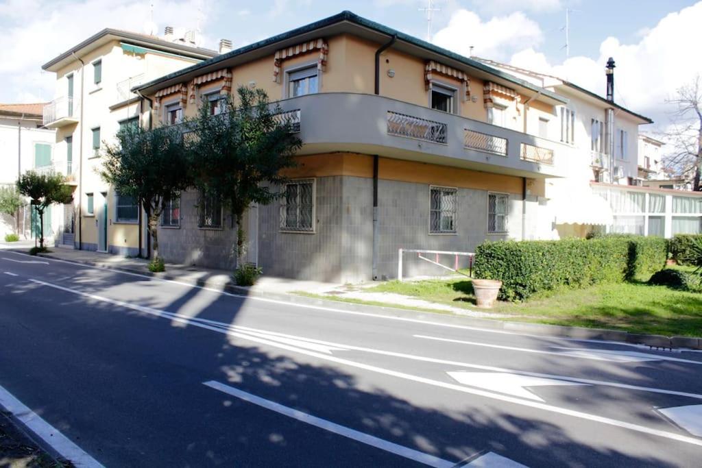 Tra Mare E Pineta * Viareggio